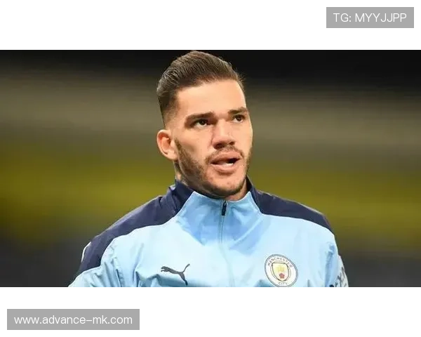 埃德森惊人反应速度引热议，球迷惊叹如闪电般敏捷