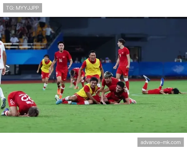 亚运会足球赛新规落地,年轻球员闪耀赛场 亚运会足球赛新规落地,年轻球员闪耀赛场