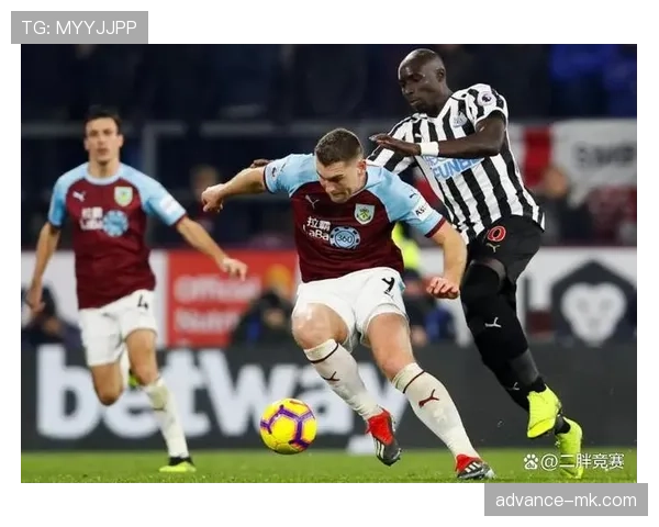 伯恩利展现顽强韧性,整体实力亮眼迎战新赛季挑战 伯恩利展现顽强韧性,整体实力亮眼迎战新赛季挑战