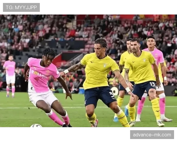 乌迪内斯中场状态火热,精妙组织助球队重返胜利轨道 乌迪内斯中场状态火热,精妙组织助球队重返胜利轨道