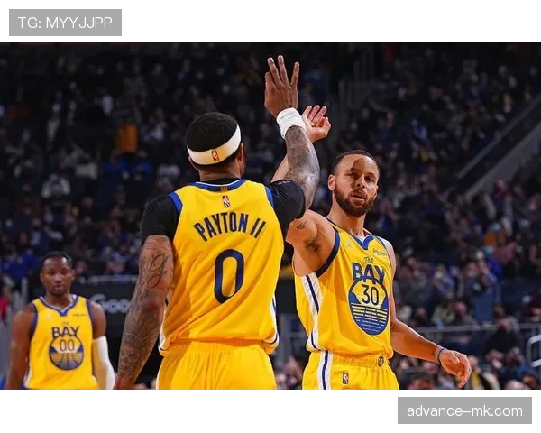 亨克锋线火力全开,状态回暖助球队豪取连胜 亨克锋线火力全开,状态回暖助球队豪取连胜