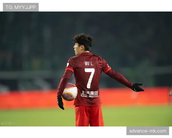 中超淘汰赛激战正酣,各队全力争夺决赛席位 中超淘汰赛激战正酣,各队全力争夺决赛席位