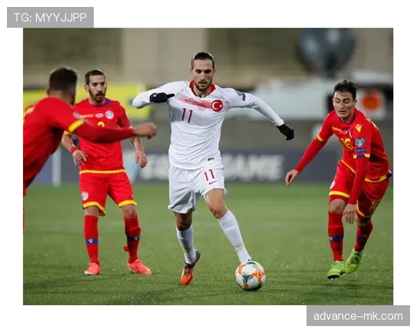 伊萨克 vs 奥斯梅恩：技术流与身体流的锋线对比