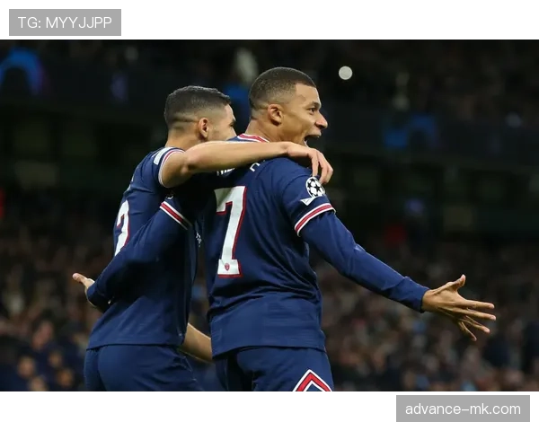 “拜仁暴露致命漏洞!如此依赖边路,三冠王梦想注定破产!”