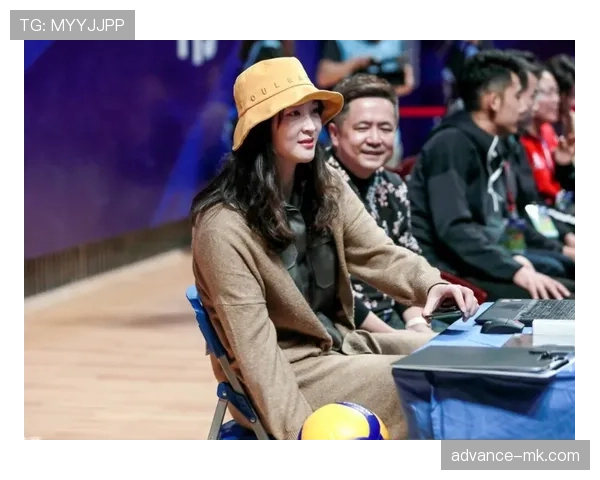 龚翔宇家的冰箱里塞满蛋白粉，连饮料都是自己称重兑的