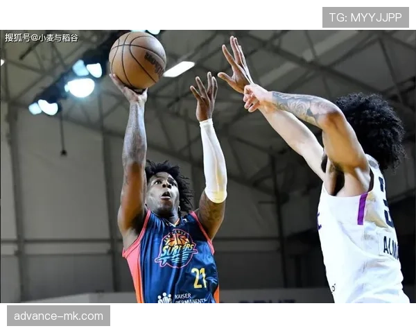 保罗组织效率提升，关键回合主导能力改变球队进攻节奏